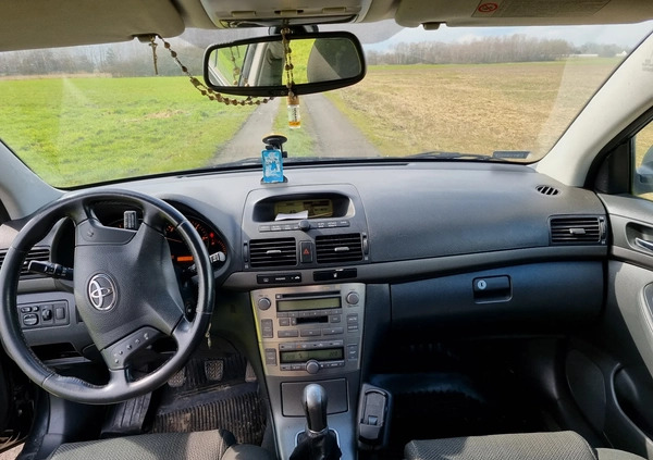 Toyota Avensis cena 7500 przebieg: 266874, rok produkcji 2004 z Nekla małe 37
